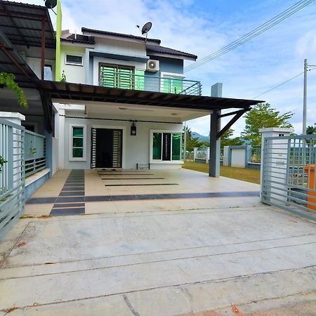 Impianacasa Kluang Homestay Εξωτερικό φωτογραφία