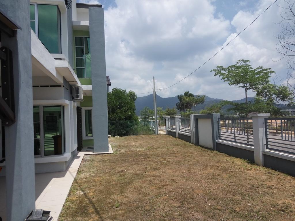 Impianacasa Kluang Homestay Εξωτερικό φωτογραφία