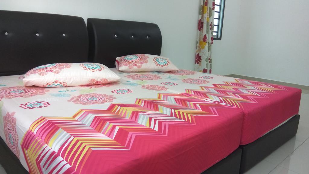 Impianacasa Kluang Homestay Εξωτερικό φωτογραφία