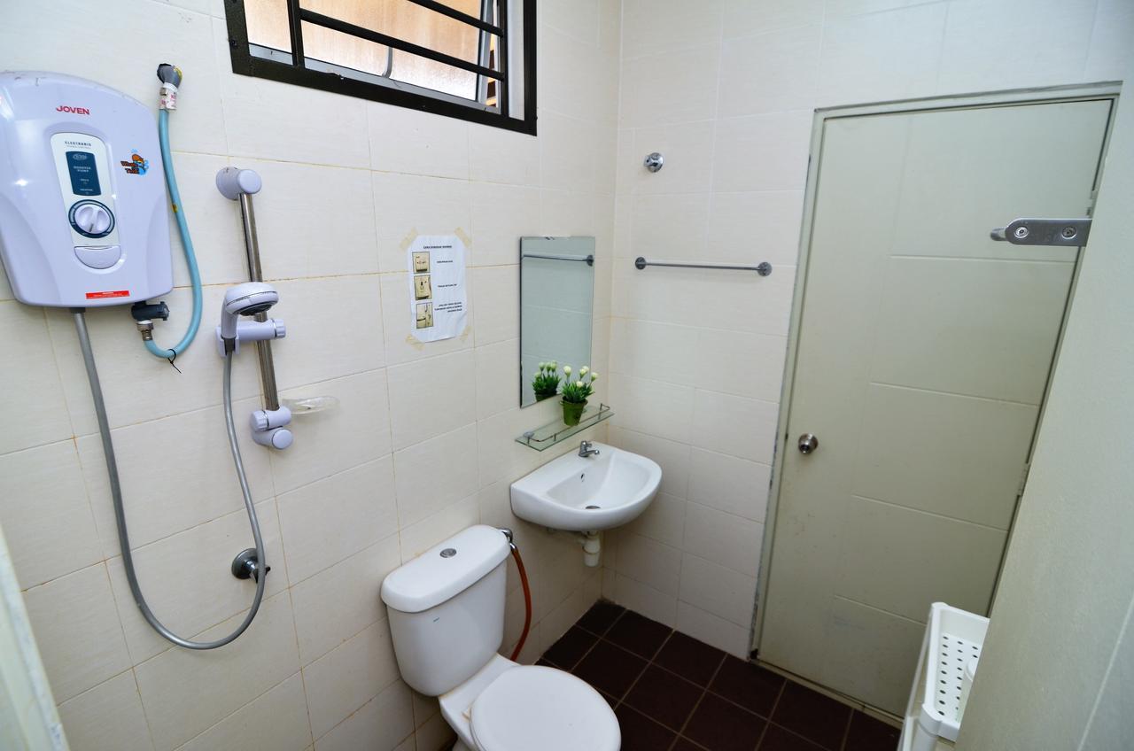 Impianacasa Kluang Homestay Εξωτερικό φωτογραφία