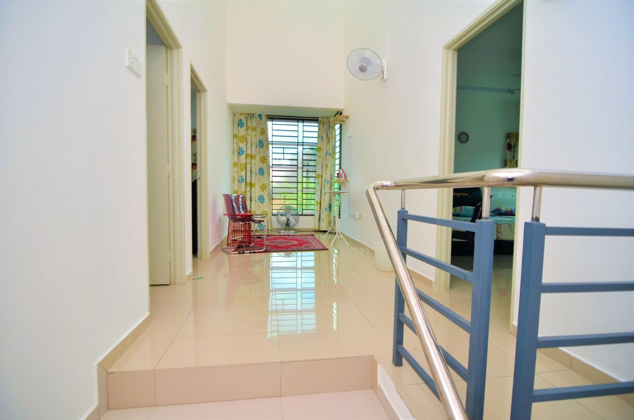 Impianacasa Kluang Homestay Εξωτερικό φωτογραφία